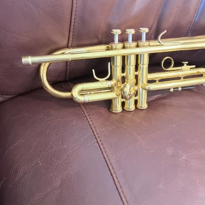 Conn 1000B Bb trumpet (ML bore) SN 41-63774 image 14