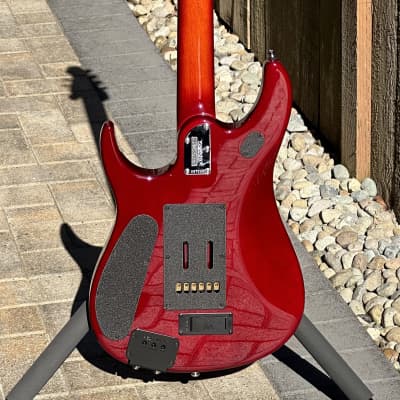 冬バーゲン☆特別送料無料！】 musicman jp6(225) エレキギター