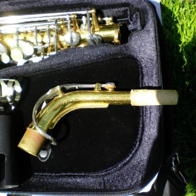 Conn 20M alto saxophone image 2