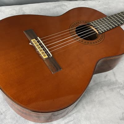 VV: IMMACULATE Yamaha GD-10 Grand Concert Classical guitar, signed