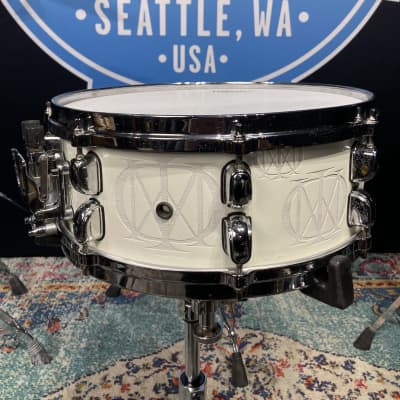 Tama - 14x5.5" Mike Portnoy Signature, Melody Master, Limited Edition Snare Drum 2006 - White image 9