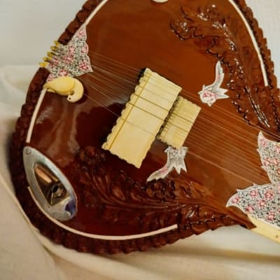 Sitar Sitar de style Gayaki 2020 - Fabriqué avec du bois de Tun soigneusement séché Cordes en acier, bronze et laiton Ponts en os de chameau image 9