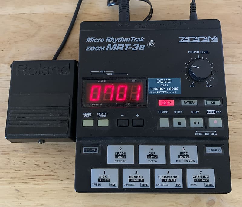 Zoom MRT-3B Micro Rhythm Trak Drum Machine w/ Power Supply & Foot Switch