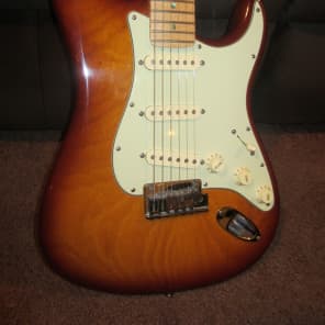 Fender American Deluxe Ash Stratocaster, Tobacco image 6