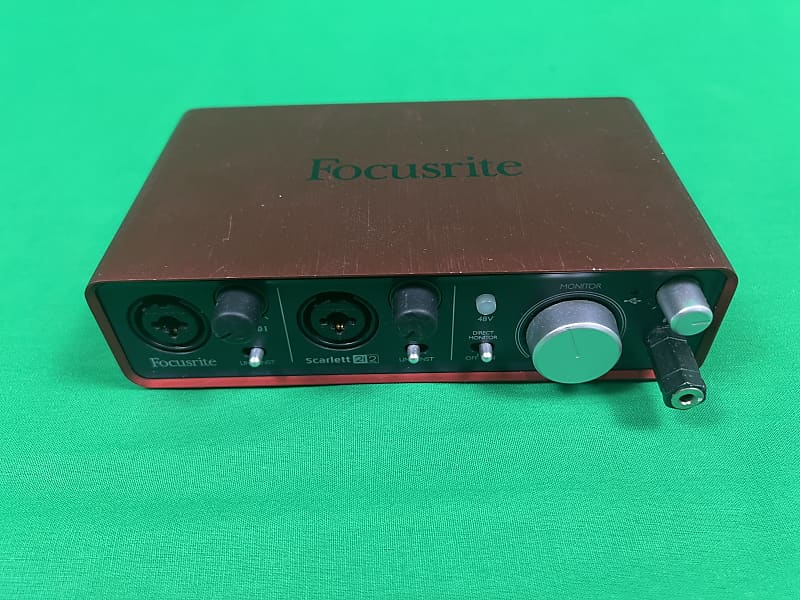 Focusrite Scarlett 2i2 2nd Gen USB Audio Interface | Reverb UK
