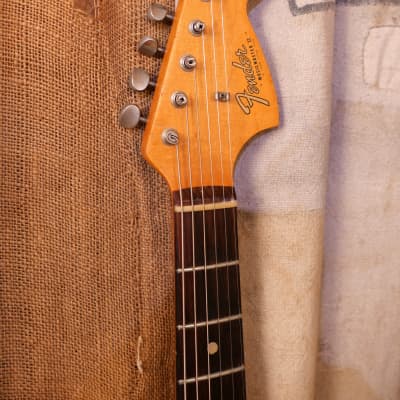 Soldes Fender Mustang Micro 2024 au meilleur prix sur