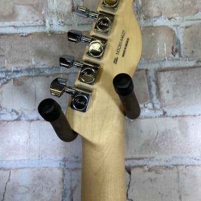 Fender Player Telecaster Left-Handed Electric Guitar (3-Color Sunburst, Maple Fingerboard) (Hollywoo (NOV23) image 6