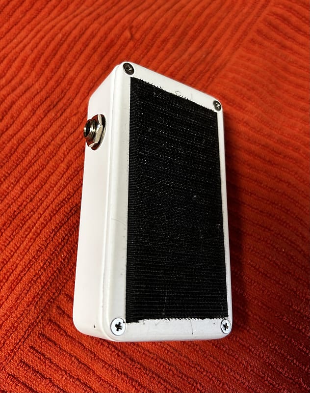 Lizard Leg Effects Flying Dragon Boost | Reverb