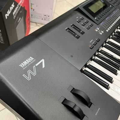 Yamaha W7 Synthesizer 1994 - Black