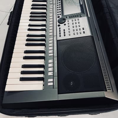 Yamaha PSR-S770 61-Key Arranger Workstation Used