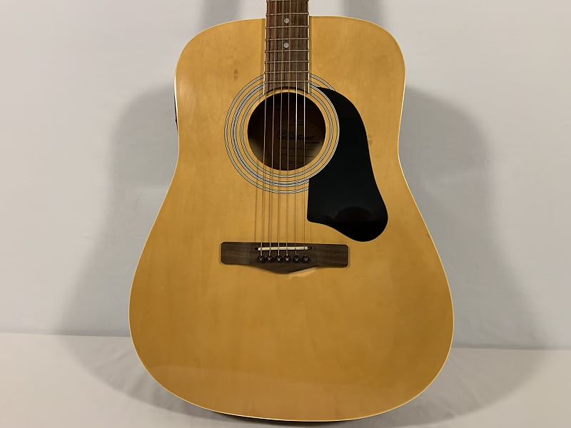 Silvertone acoustic deals guitar model numbers