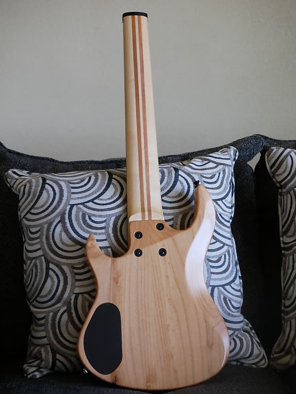 Kiesel OM8 Osiris Multiscale Walnut Top 8 String Electric