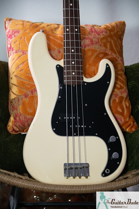 Fender Classic Series '70s Precision Bass | Reverb