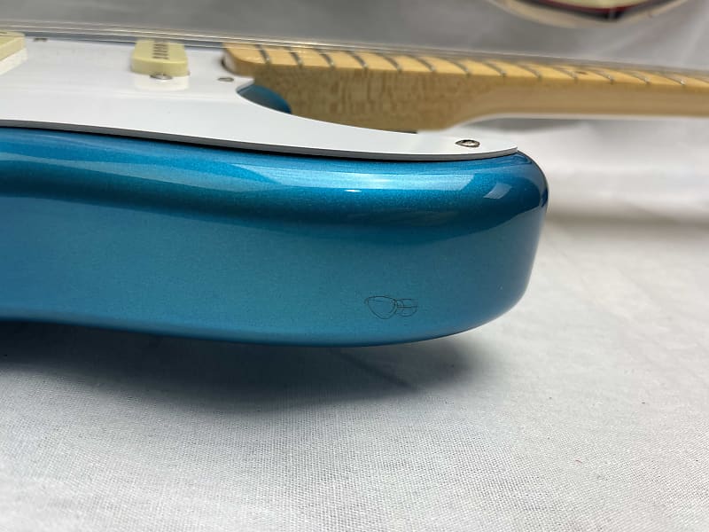 Fender Japan Mami Stratocaser ハードケース付 Fender Japan Mami Stratocaser ハードケース付