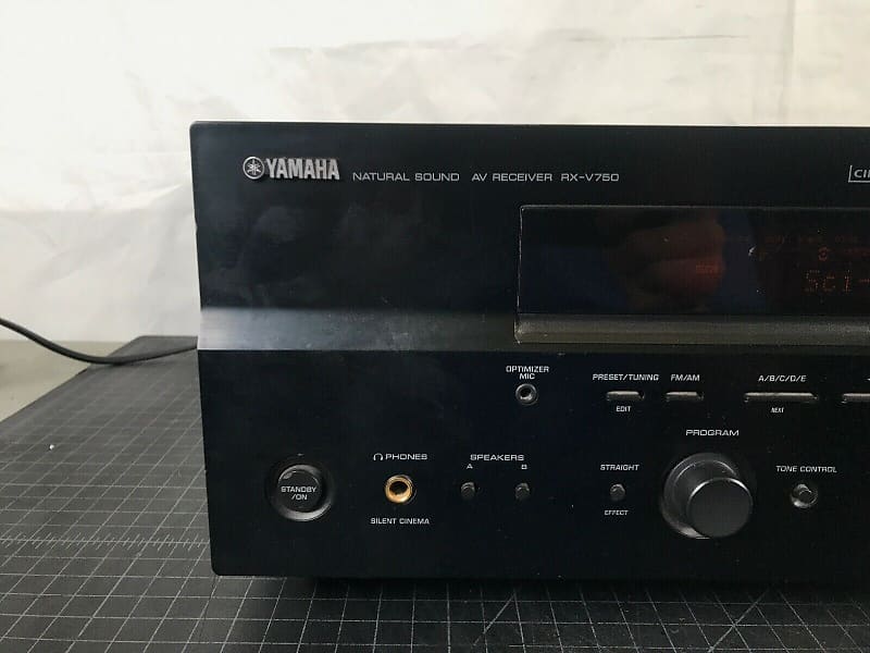 Yamaha RX-V750 7.1 Channel Natural Sound AV Receiver Amplifier