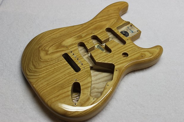 NEW Fender Classic Series 70s Strat Body - Natural ASH