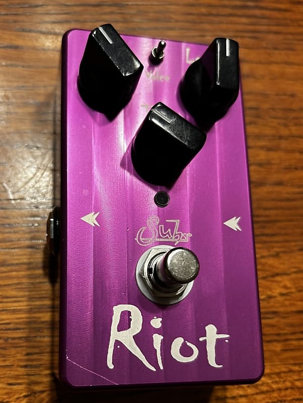 Suhr Riot