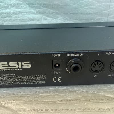 Alesis MicroVerb 4 18-Bit Signal Processor Reverb Delay Echo 