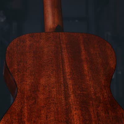 Martin 000-18 Acoustic Guitar with Hardshell Case image 10