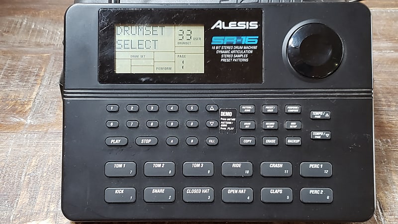 ALESIS SR-16 16-bit Stereo Drum Machine image 1