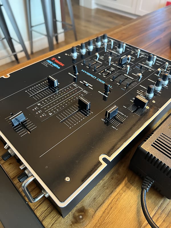 Vestax PMC 08 Pro Hybrid Digital Mixer