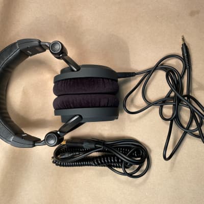 Ultrasone PRO 900i Foldable, Closed-Back Professional Headphones, S-Logic Natural Surround Sound image 6