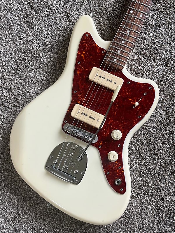 Squier J Mascis Jazzmaster (2012), Rosewood Fretboard Squier J Mascis Jazzmaster (2012), Rosewood Fretboard