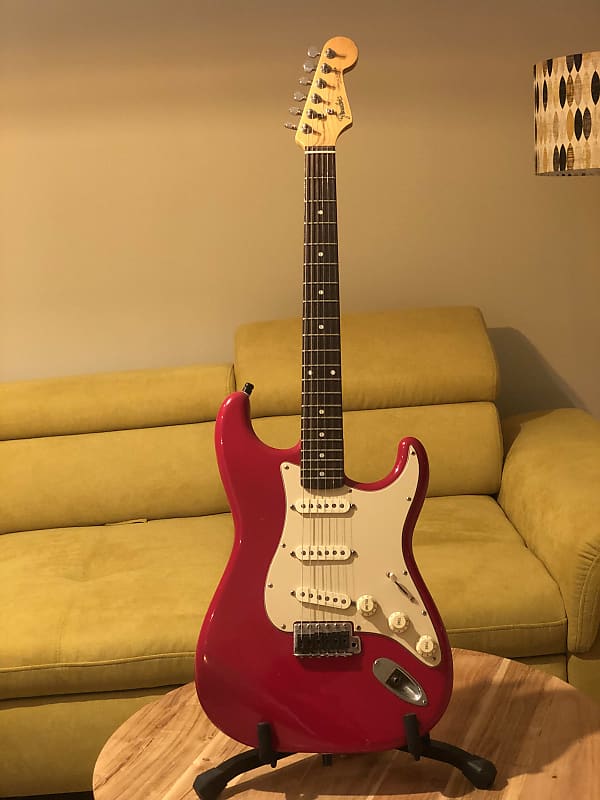 Fender MIJ ストラトキャスター 1984 Made In Japan (MIJ) Fender Stratocaster Tour With