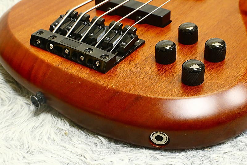 数量限定】 Aria Pro II Avante ベース マホガニーボディ