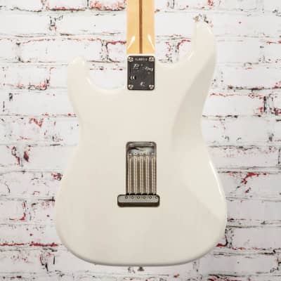Fender Eric Johnson Stratocaster®, Maple Fingerboard, White Blonde image 7