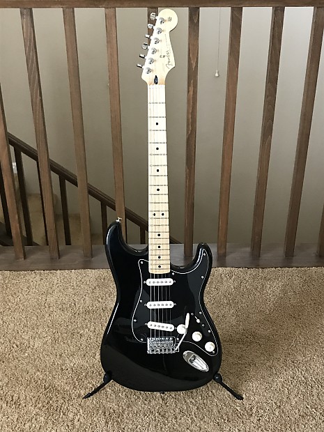 Fender Special Edition Standard Stratocaster Mexico 2013 Black