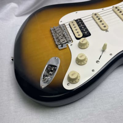 Fender JV Modified '50s Stratocaster HSS Guitar - MIJ Made In Japan 2022 - 2-Color Sunburst / Maple neck image 6