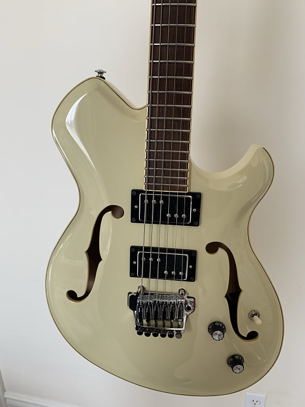 Yamaha Wes Borland CV820WB White | Reverb