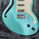 D'Angelico Deluxe Bedford SH Limited Edition HSS with Tremolo
