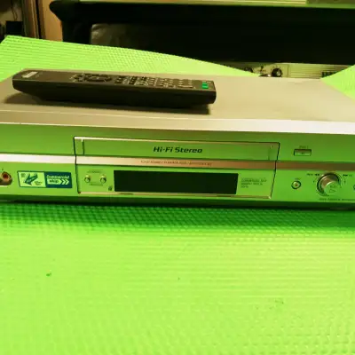  Sony SLV-575UC Reproductor de grabadora de casete de vídeo  estéreo de alta fidelidad VCR VHS cinta reproducción de cable sintonizador  DA Pro 4 cabezas seguimiento automático digital