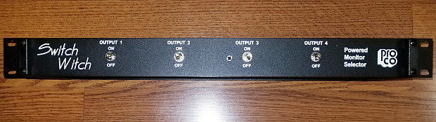 Powered store monitor selector