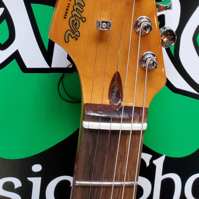 Squier Classic Vibe '60s Stratocaster Left-Handed, Laurel Fingerboard, 3-Color Sunburst image 3