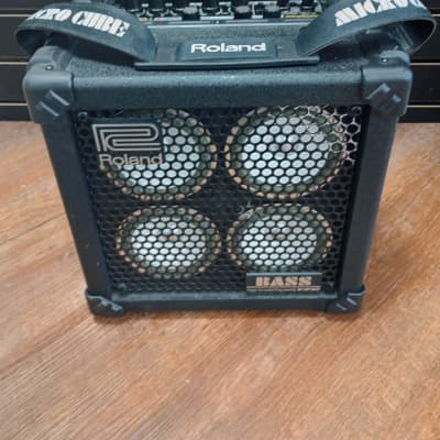 Roland Micro Cube Bass RX 2x2.5-Watt 4x4
