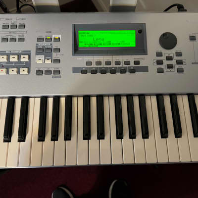 Yamaha Motif ES 7 Production Synthesizer with Extras (2 Expansion Boards installed) - Mint Condition