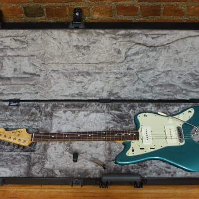 Fender AVRI '62 Jazzmaster 2006 - Ocean Turquoise image 11