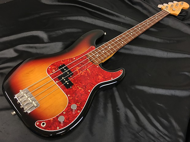 Fender precision bass 62 reissue japan outlet