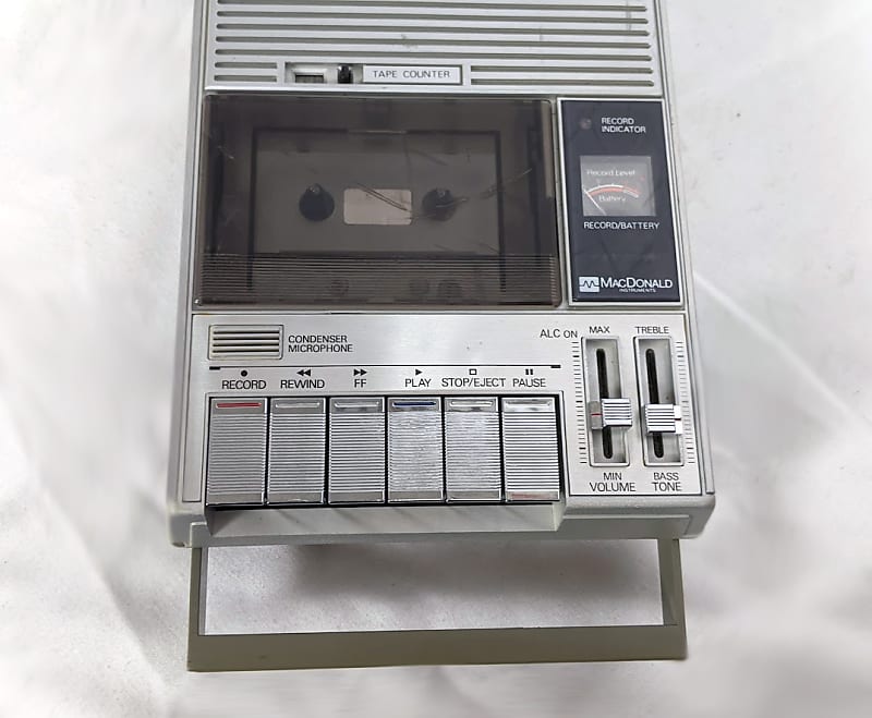 Vintage MACDONALD Instruments 06-33-02 Portable Tape Cassette Player Walkman