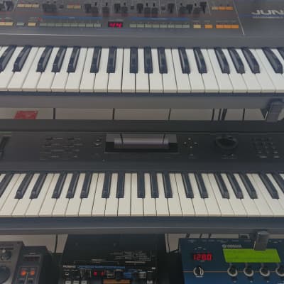 Kurzweil K2000 61-Key Digital Workstation Synthesizer 1990s - Black