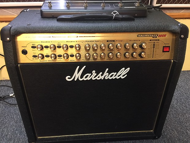 Marshall AVT150 Valvestate 2000 w/ Footswitch