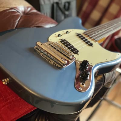 Fender MG-69 Mustang Reissue MIJ | Reverb UK