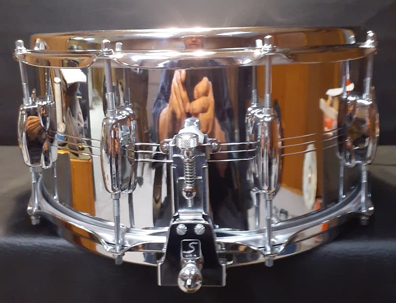 USED 1990's Pearl 3.5x14 Free Floating Maple Snare Drum in Gloss Maple –  Badges Drum Shop