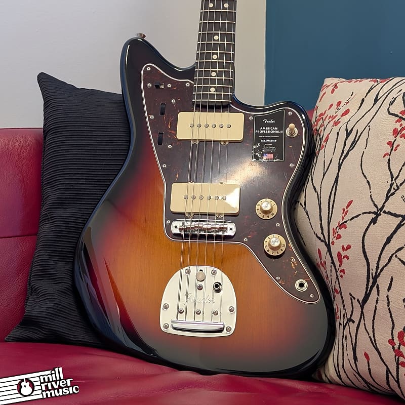 Fender American Professional II Jazzmaster - 3-color Sunburst with Rosewood Fingerboard