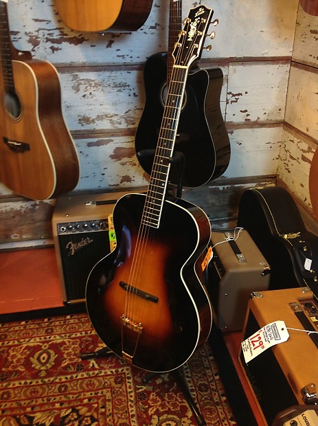 The Loar LH-700-VS Gloss Vintage Sunburst Archtop Acoustic