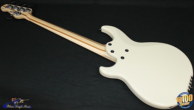 Yamaha BB425X 5-String Electric Bass Guitar, Vintage White