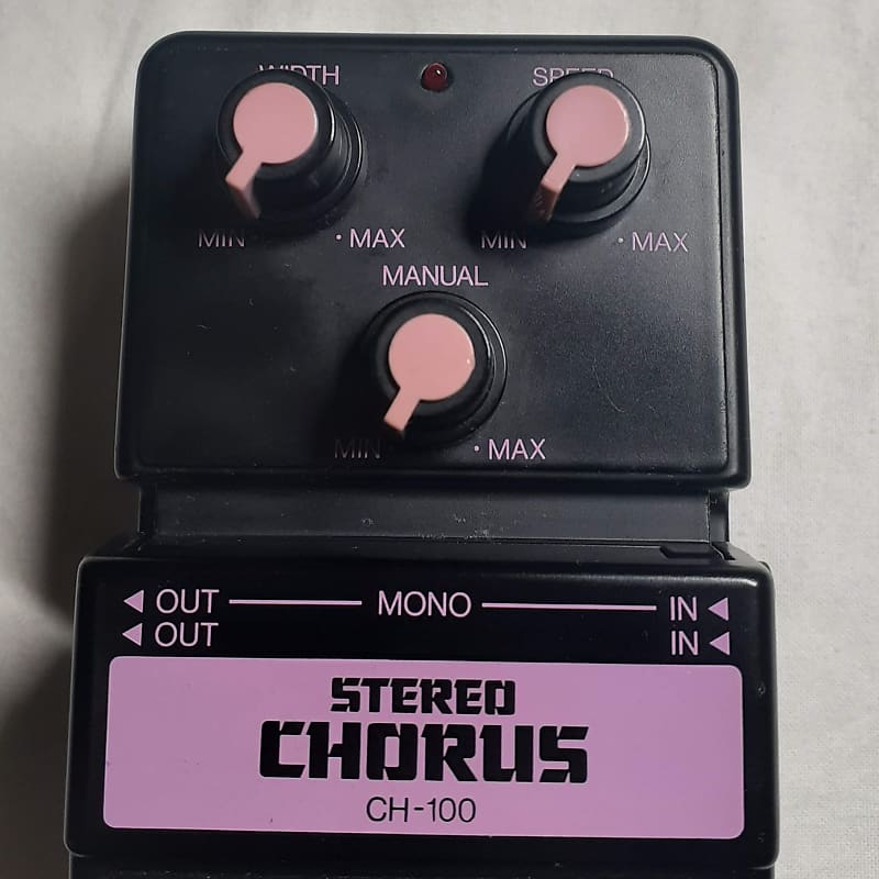 Yamaha CH-100 Stereo Chorus Guitar Effect Pedal MN3208 Vintage BBD Chip